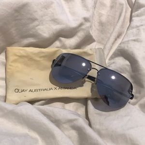 QUAY X AMANDA STEELE MUSE SUNGLASSES